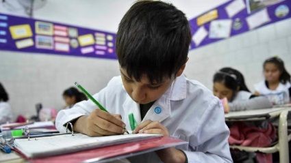 El gobierno oficializó un refuerzo en la Ayuda Escolar